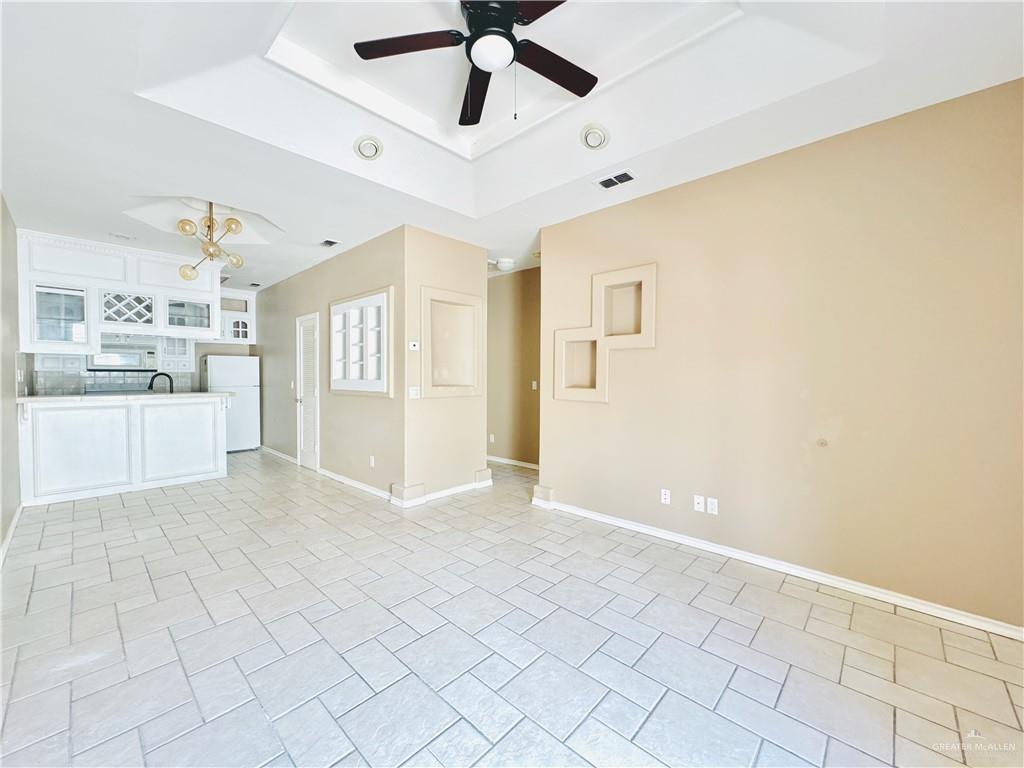 Photo 13 of 602 Buena Vista Drive