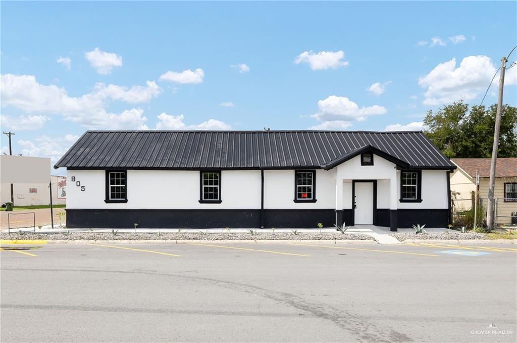 Commercial home at 805 Acacia Avenue, Alamo, Texas