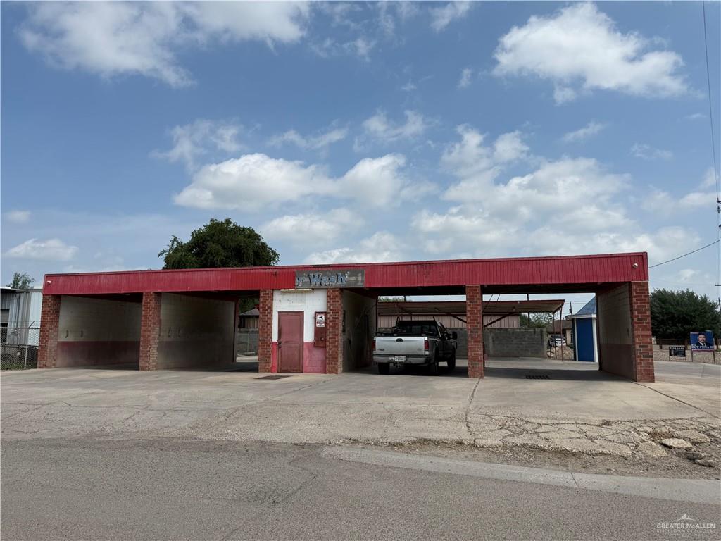 Commercial home at 2585 2nd Street, Roma, Texas
