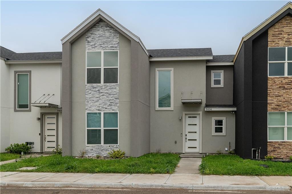 Townhome home at 5404 Crown Point, Pharr, Texas