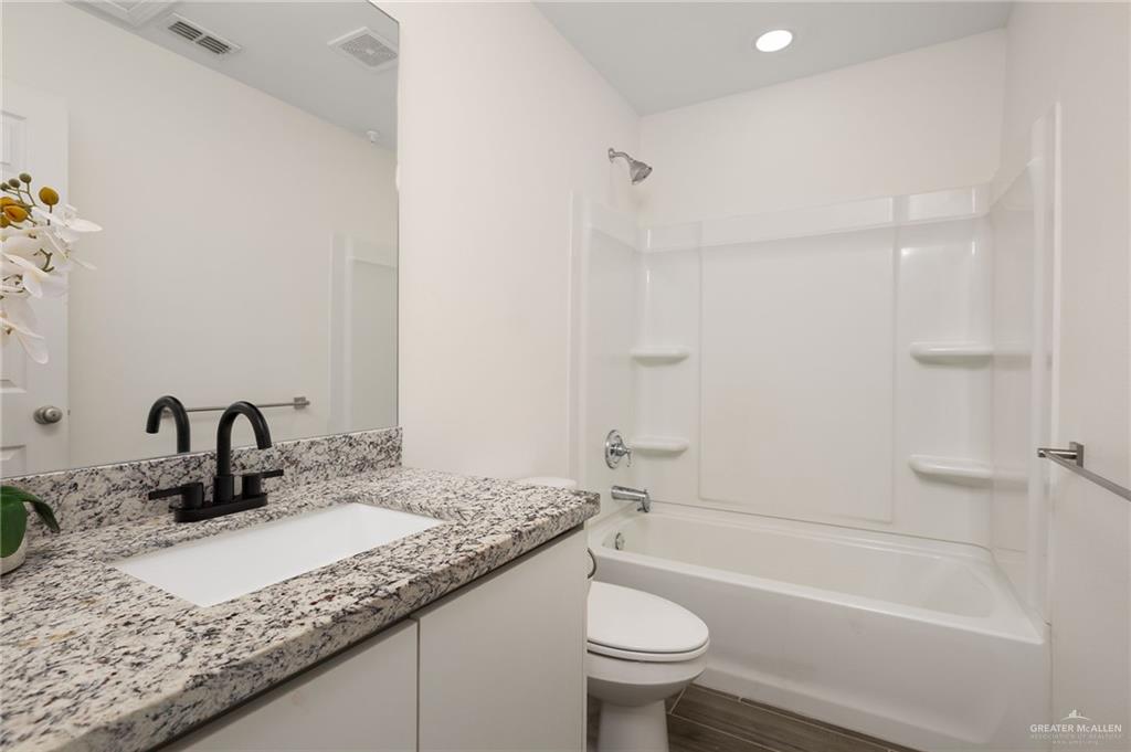 Photo 7 of 1621 B Street