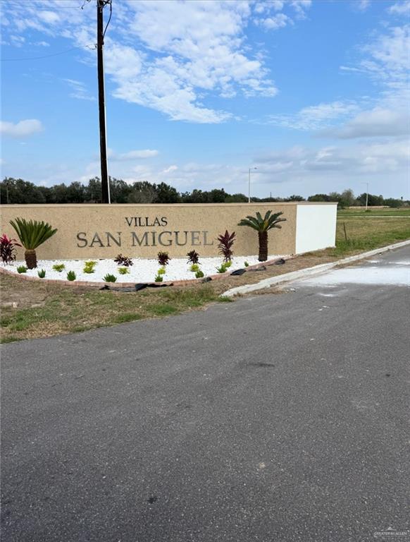 Land home at 717 Uriel Drive, Weslaco, Texas