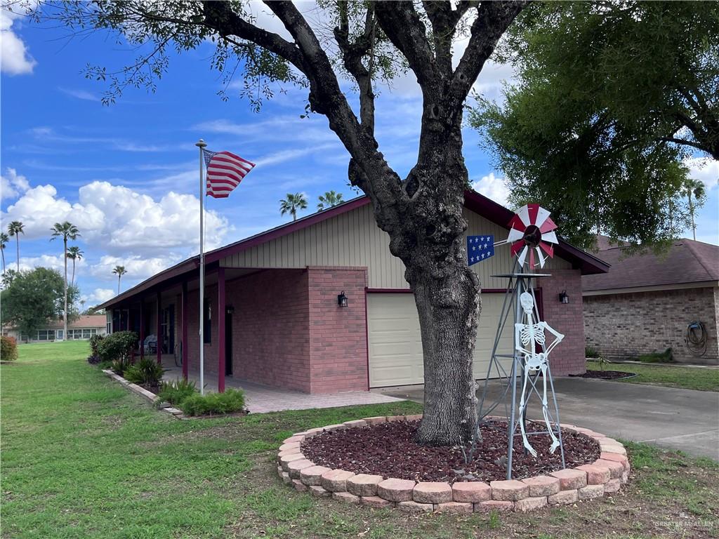 Single Family home at 840 Santa Anna Drive, Alamo, Texas
