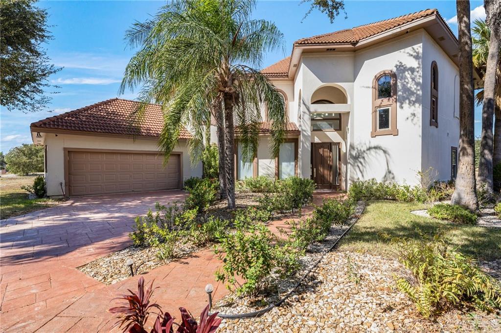Single Family home at 914 Rio Grande Drive, Mission, Texas