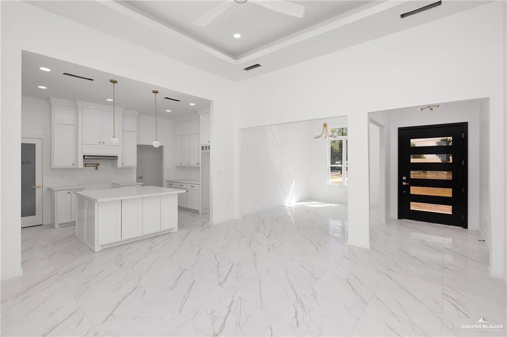 Photo 5 of 954 Milanos Road