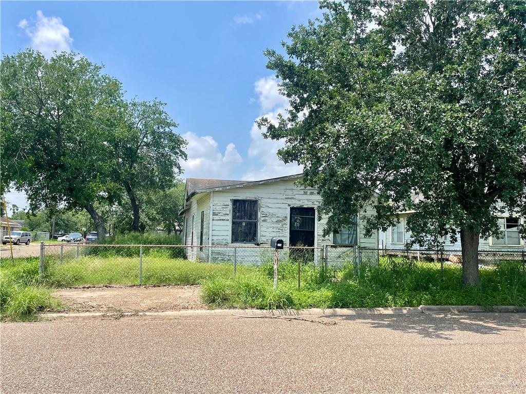 Single Family home at 622 Samano Street, Edinburg, Texas