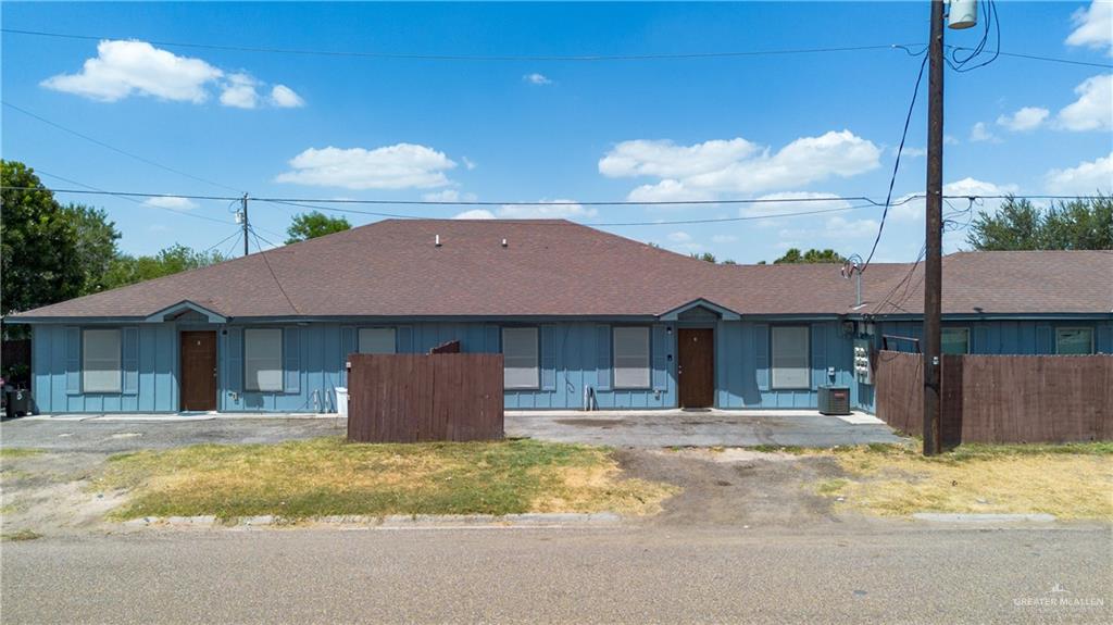 Multi-family home at 201 5th Street, Donna, Texas