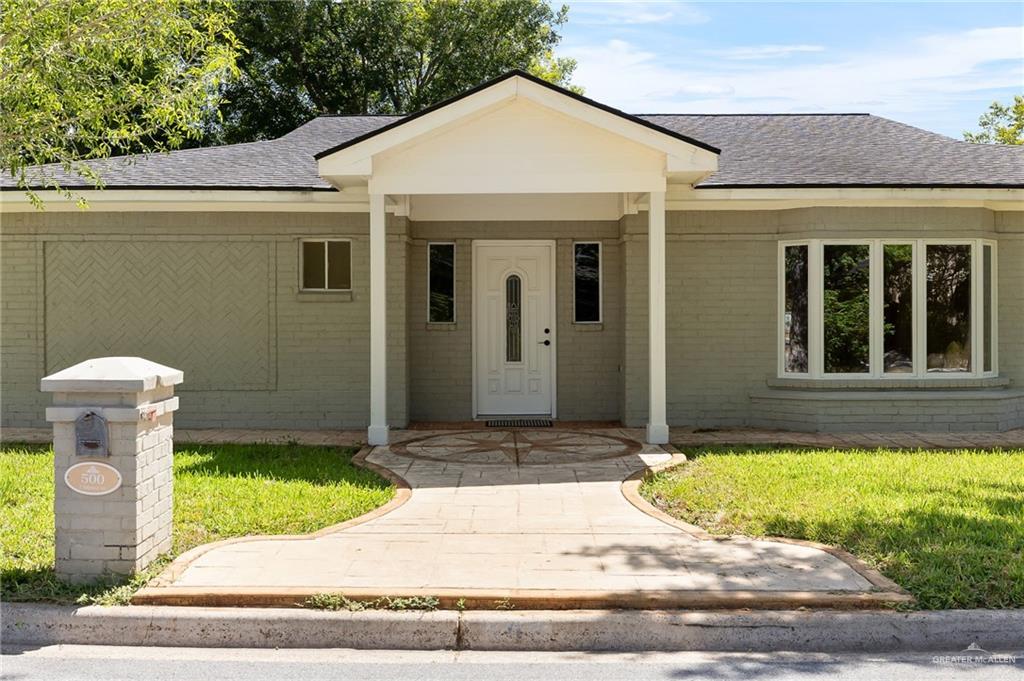 Photo 3 of 500 Ridgeland Avenue