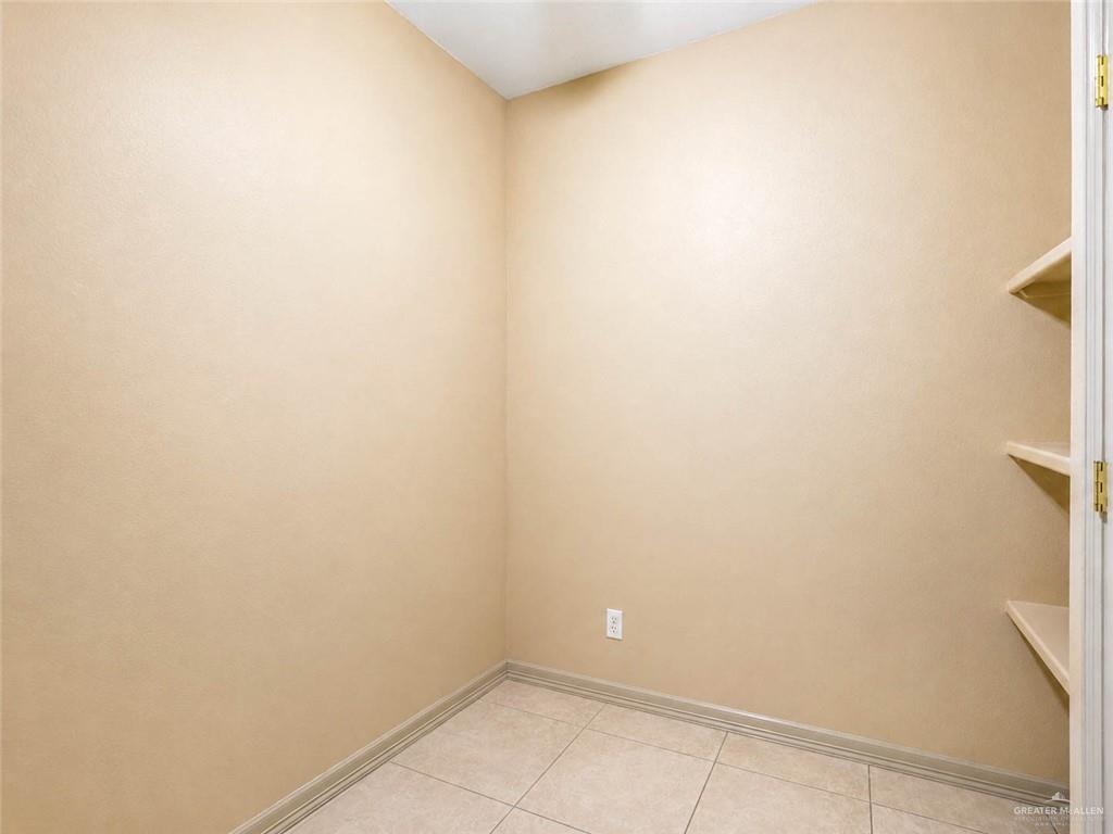 Photo 35 of 2501 Gardenia Drive