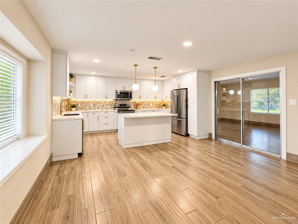 Photo 5 of 2101 Jonquil Avenue