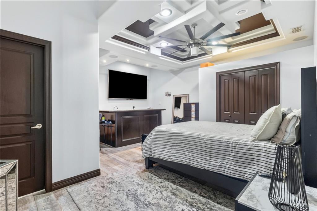 Photo 10 of 5403 Mauritius Lane