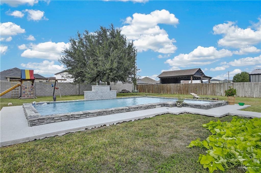 Photo 24 of 5403 Mauritius Lane