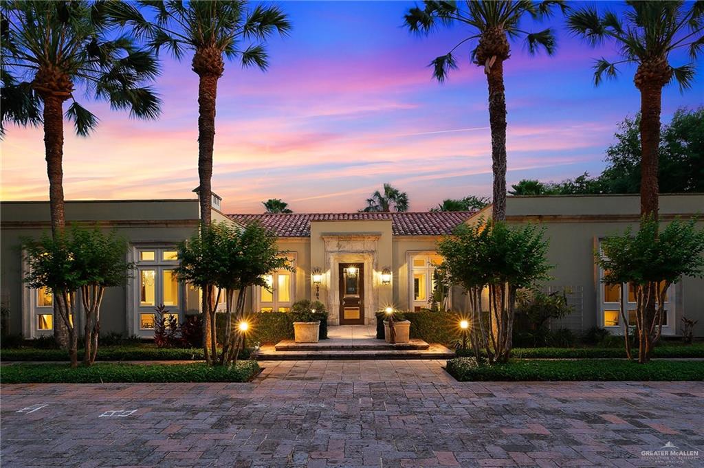 Single Family home at 9 Old Orchard Road, McAllen, Texas