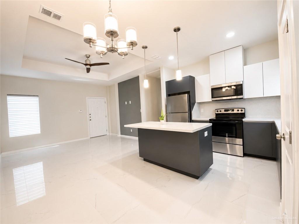 Photo 5 of 1428 Iris Avenue
