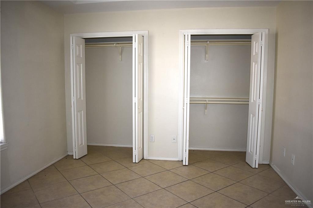 Photo 31 of 221 Albatross Avenue