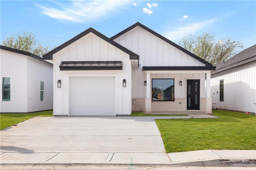 Single Family home at 719 25th Street, Mission, Texas