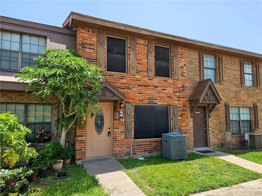 Condo home at 2201 Jackson Road #2-I, Pharr, Texas