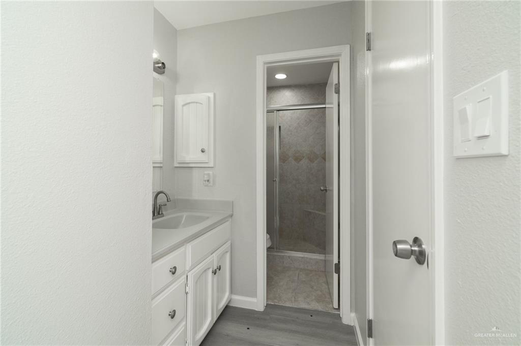 Photo 18 of 917 Blue Bonnett Drive