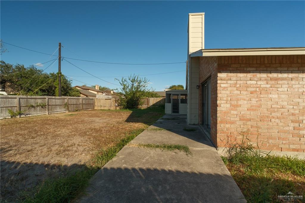 Photo 28 of 917 Blue Bonnett Drive