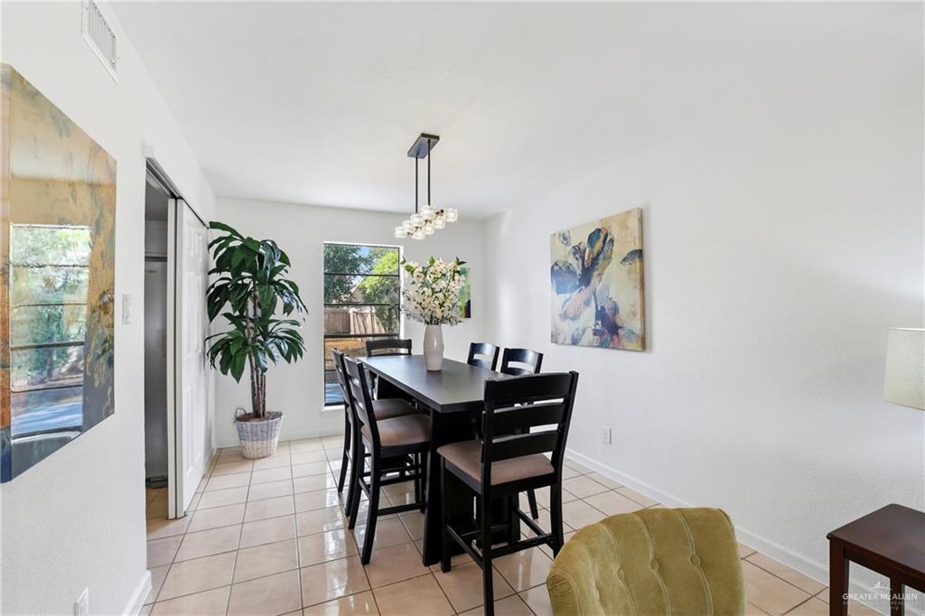 Photo 7 of 2213 Ann Arbor Street