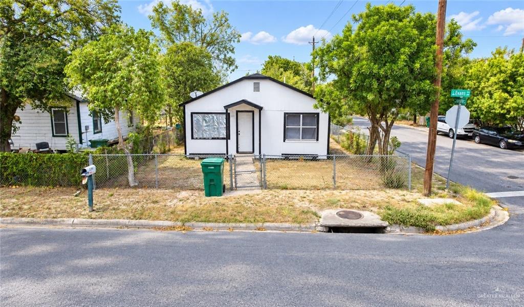 Single Family home at 819 Evans Avenue, Pharr, Texas