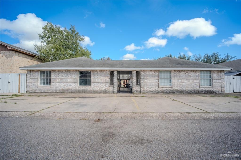Multi-family home at 2913 Whitewing Avenue, McAllen, Texas