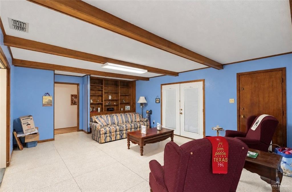 Photo 5 of 1311 Scobey Avenue