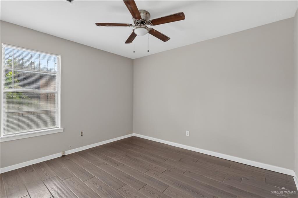 Photo 11 of 2105 Camellia Avenue