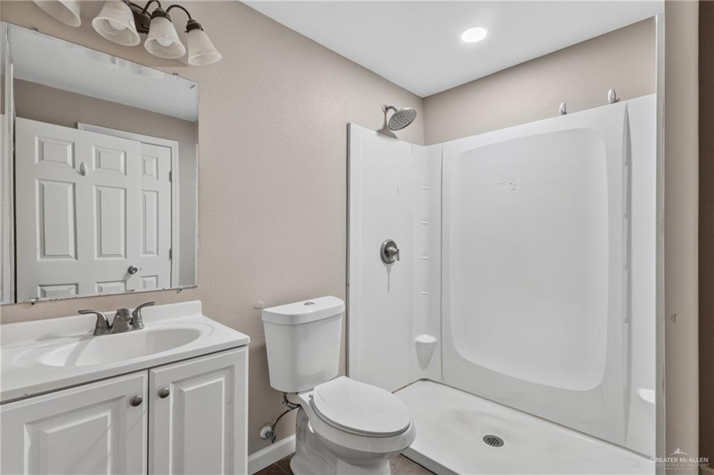 Photo 12 of 2105 Camellia Avenue