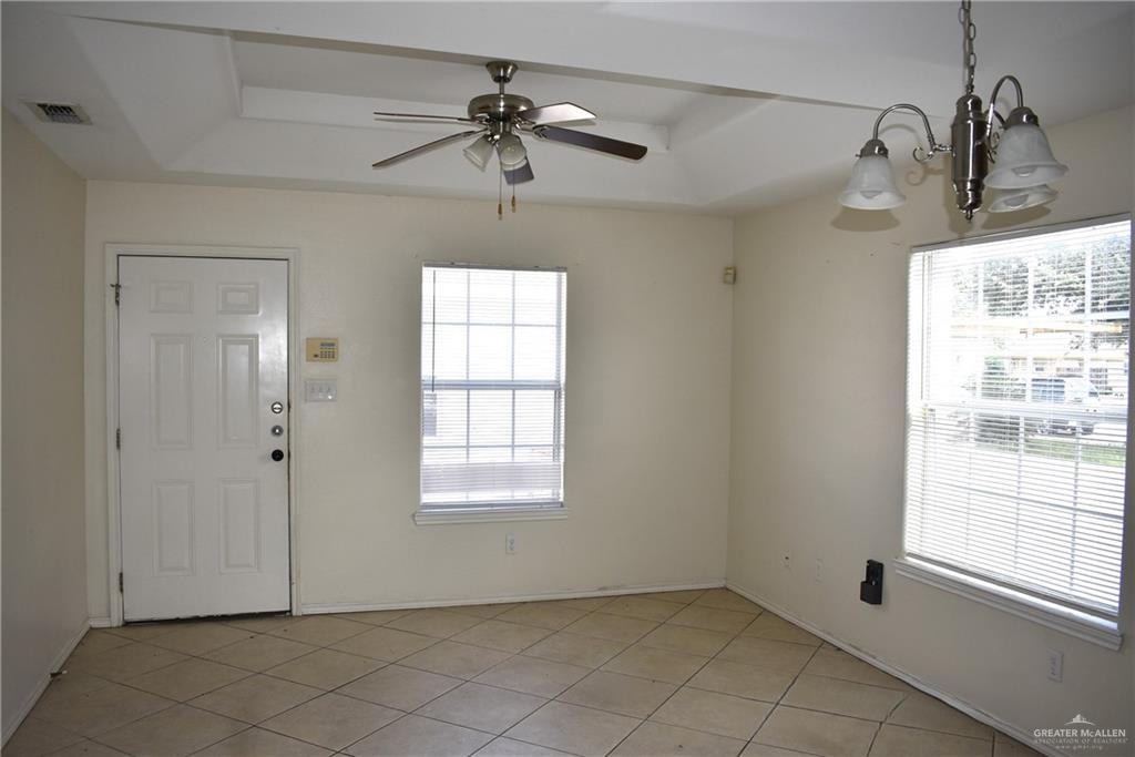 Photo 10 of 307 Albatross Avenue