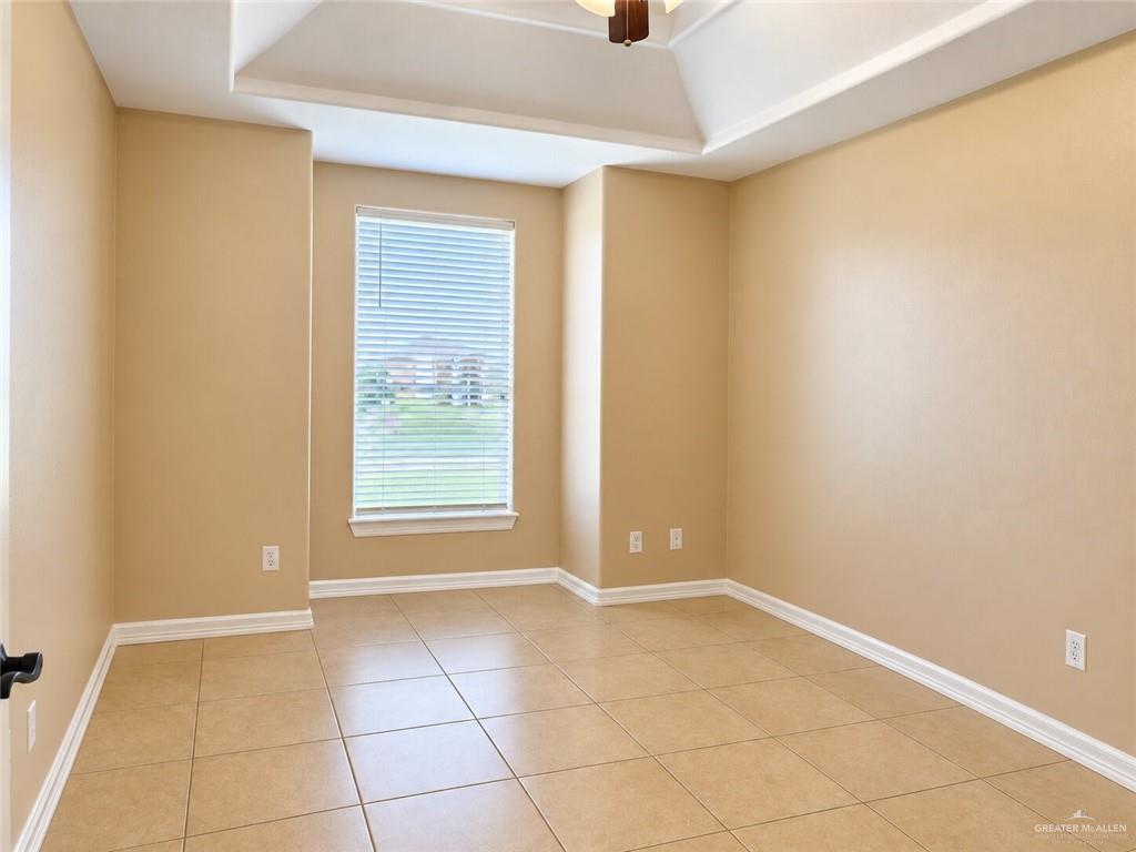 Photo 14 of 1712 Damasco Avenue