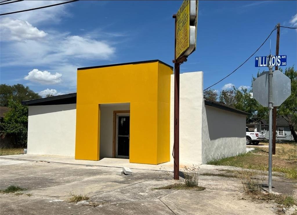 Commercial home at 300 Illinois Avenue, Weslaco, Texas