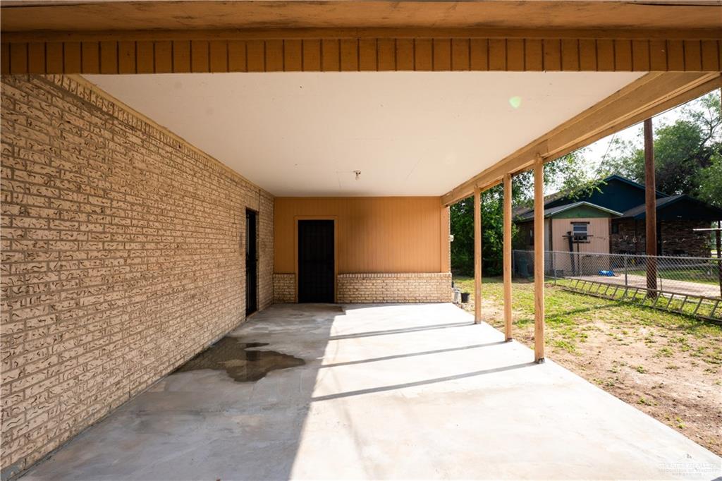 Photo 7 of 717 Yucca Street