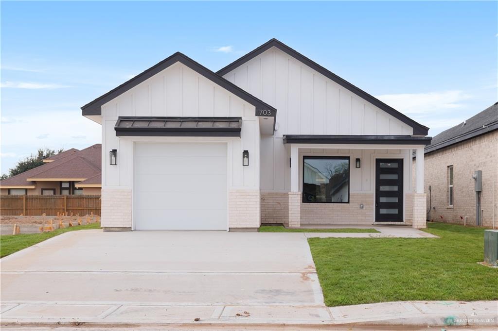 Single Family home at 703 25th Street, Mission, Texas