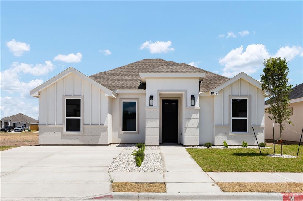 Single Family home at 1019 Baker Lane, Edinburg, Texas