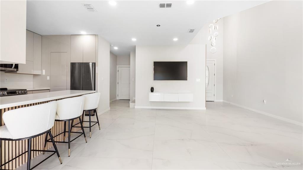 Photo 10 of 2209 Corales Street