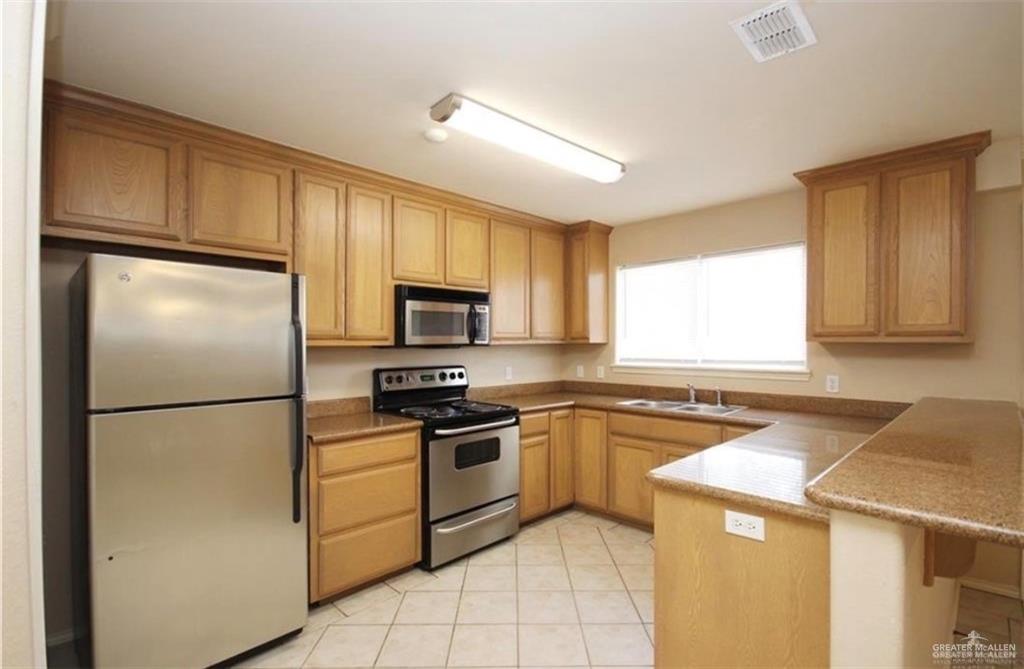 Photo 2 of 2609 Nassau Street