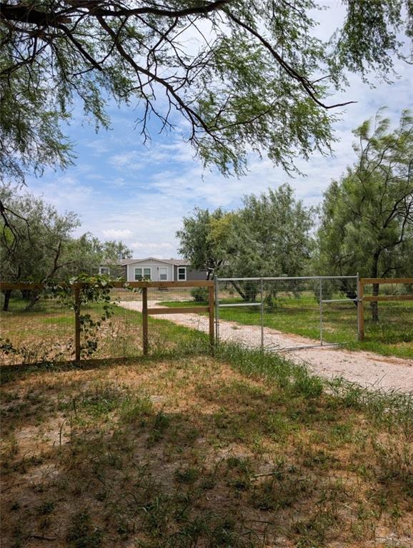 Land home at 905 Doffing Road, San Juan, Texas