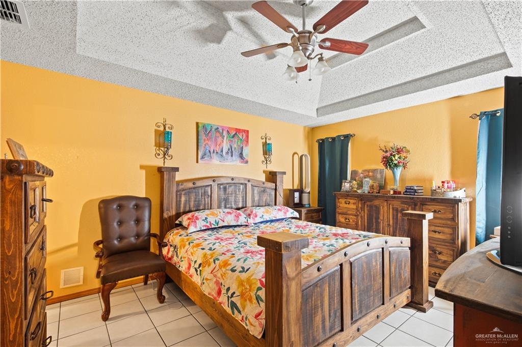 Photo 10 of 2207 Fern Avenue