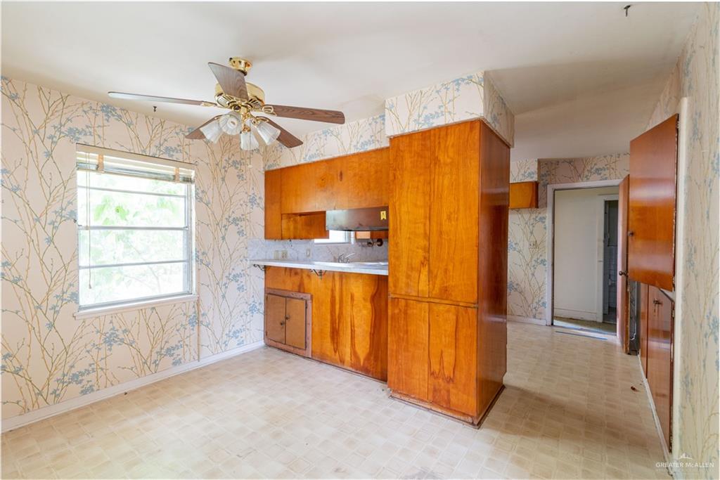 Photo 5 of 1209 Esperanza Avenue