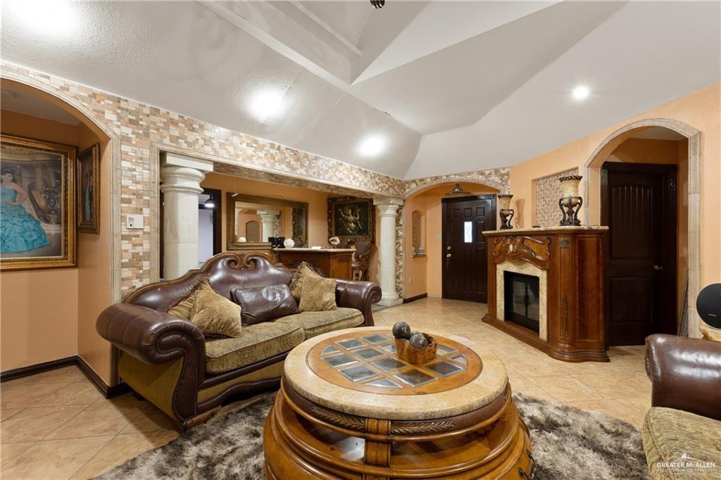 Photo 6 of 3005 Iris Avenue