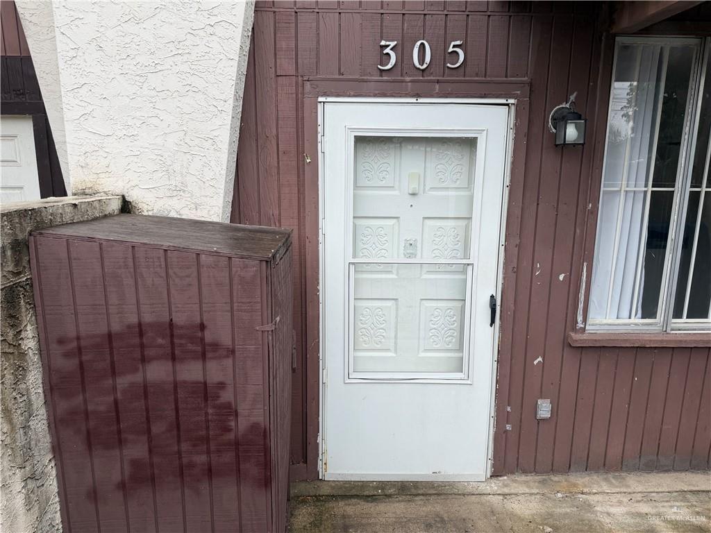 Condo home at 401 Boca Chica Boulevard #305, Brownsville, Texas