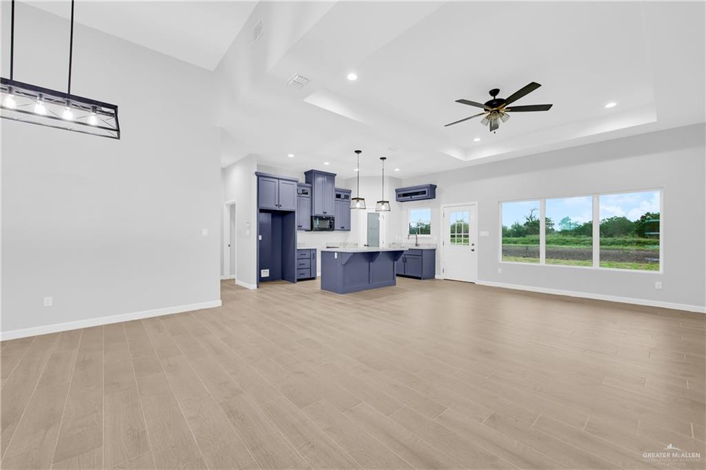 Photo 4 of 1573 Navel Street