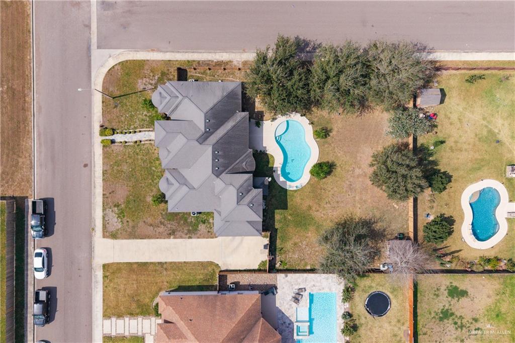 Photo 4 of 1502 Eucalyptus Street