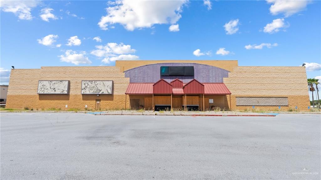Commercial home at 3471 Old Highway 77, Brownsville, Texas